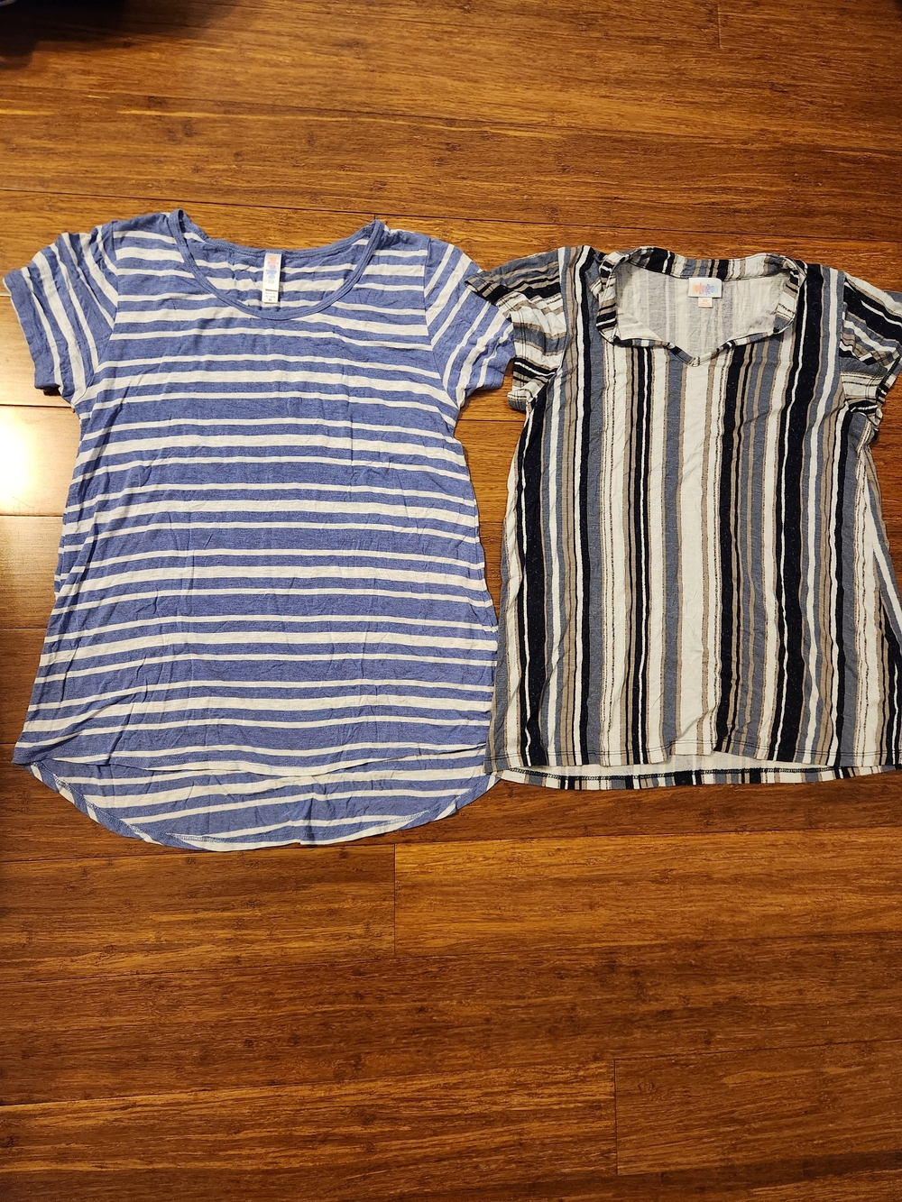 Set Of 2 LuLaRoe Women's Striped Blue Short Sleeve Tee Shirts Tshirts, XS